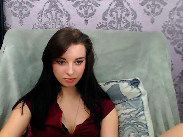VirginLuna live cam on BongaCams