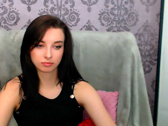 VirginLuna live cam on BongaCams