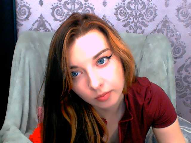 VirginLuna live cam on BongaCams