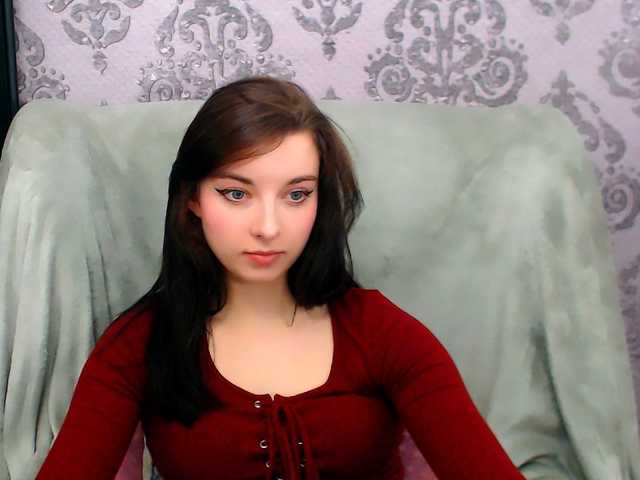 VirginLuna live cam on BongaCams