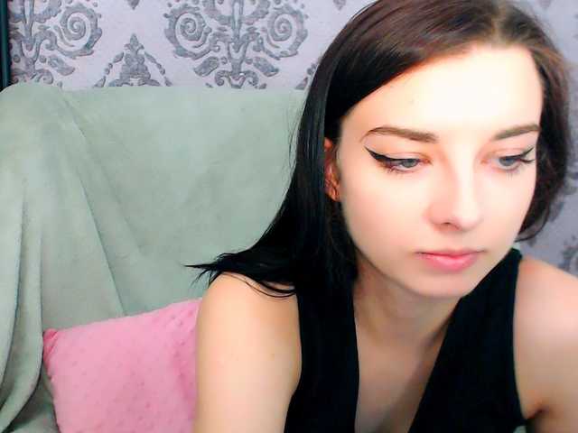 VirginLuna live cam on BongaCams