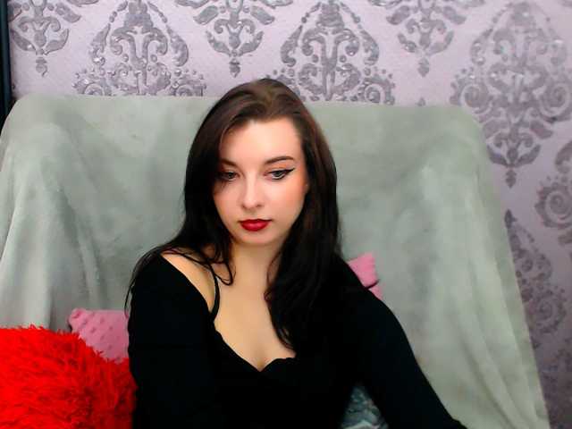 VirginLuna live cam on BongaCams