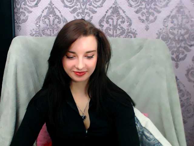 VirginLuna live cam on BongaCams
