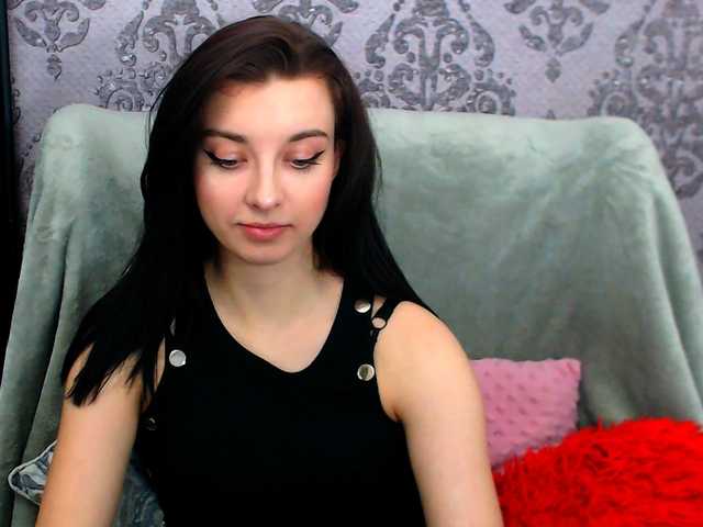 VirginLuna webcam bongacams model stream image