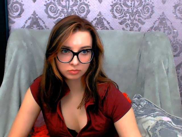 VirginLuna live cam on BongaCams