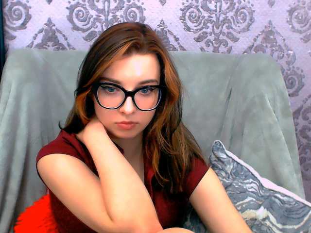 VirginLuna live cam on BongaCams