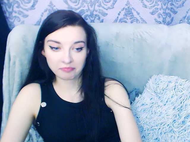 VirginLuna live cam on BongaCams