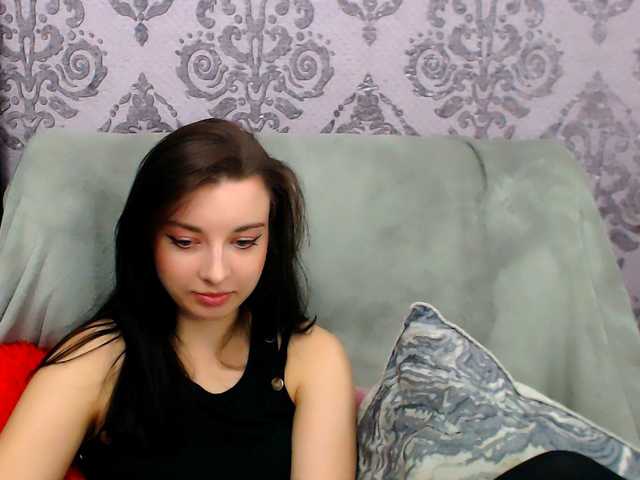 VirginLuna live cam on BongaCams