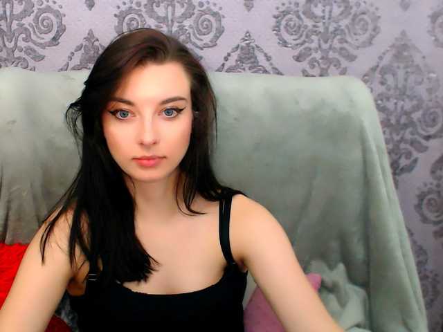 VirginLuna live cam on BongaCams