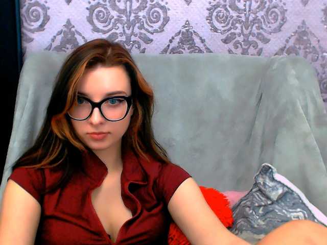 VirginLuna live cam on BongaCams