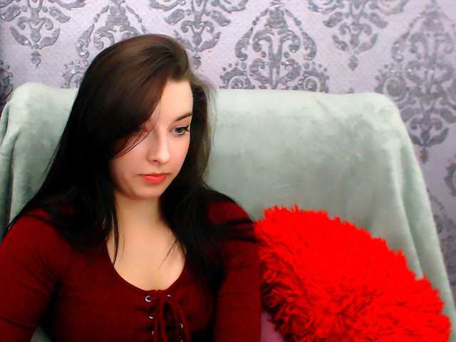 VirginLuna live cam on BongaCams