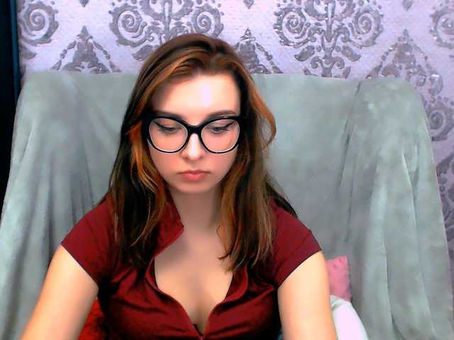 VirginLuna live cam on BongaCams