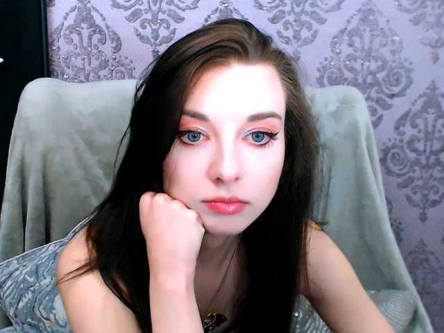 VirginLuna webcam