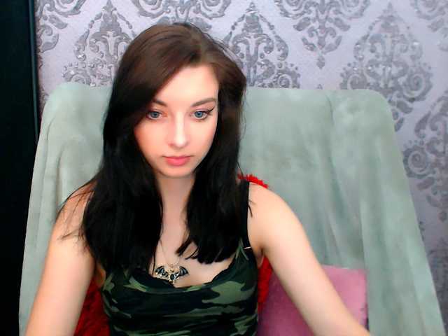 VirginLuna live cam on BongaCams