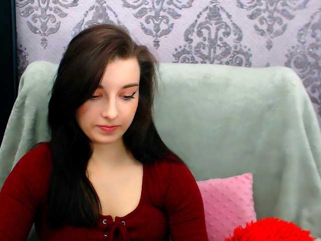 VirginLuna live cam on BongaCams
