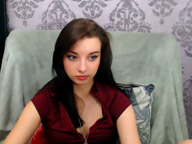 VirginLuna live cam on BongaCams