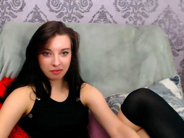 VirginLuna live cam on BongaCams