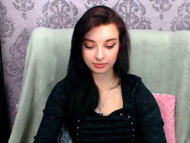 VirginLuna live cam on BongaCams