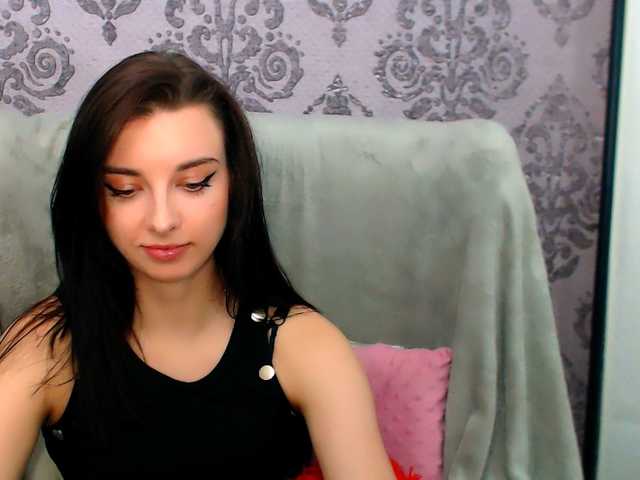 VirginLuna live cam on BongaCams