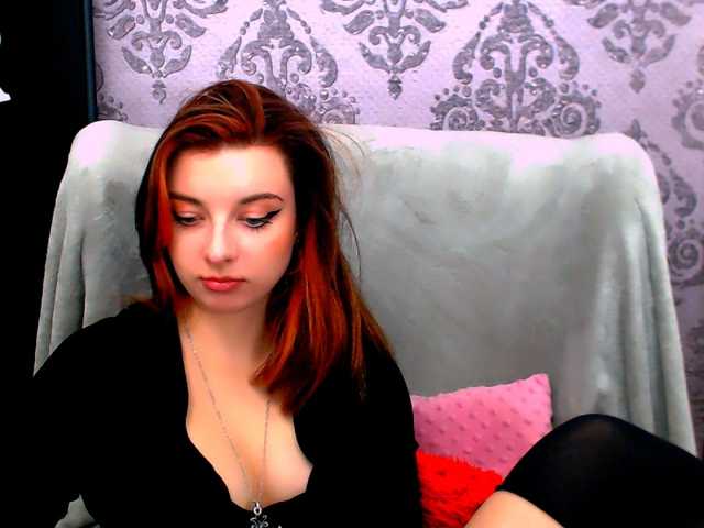 VirginLuna live cam on BongaCams