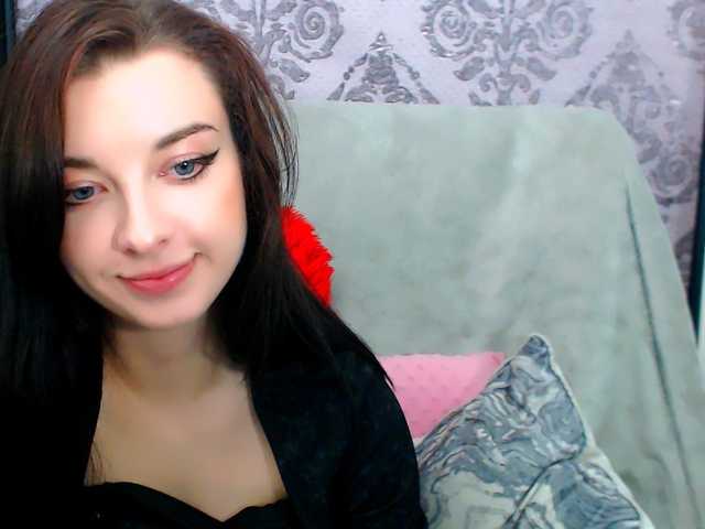 VirginLuna live cam on BongaCams