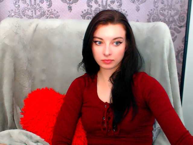 VirginLuna live cam on BongaCams
