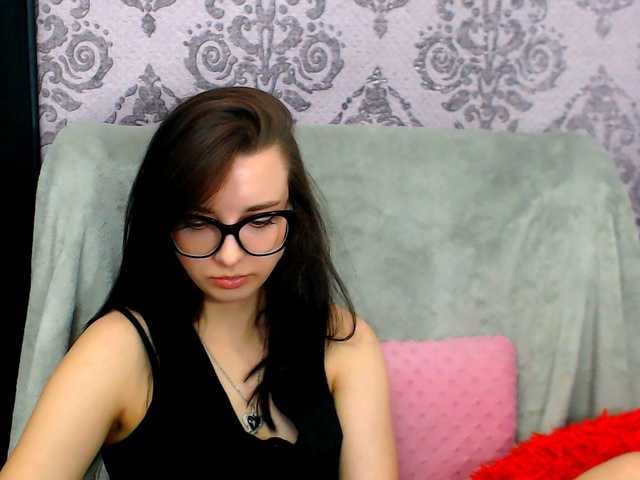 VirginLuna live cam on BongaCams