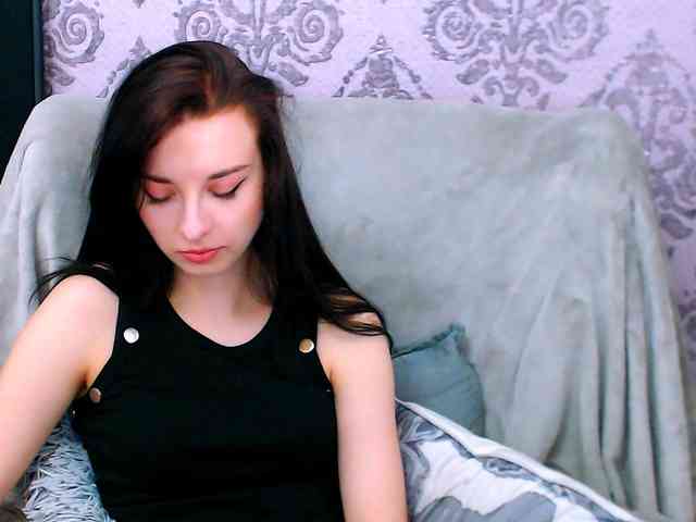 VirginLuna webcam