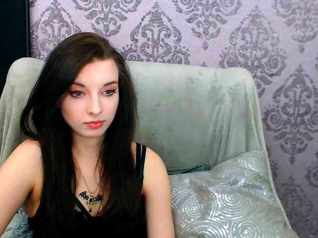 VirginLuna webcam