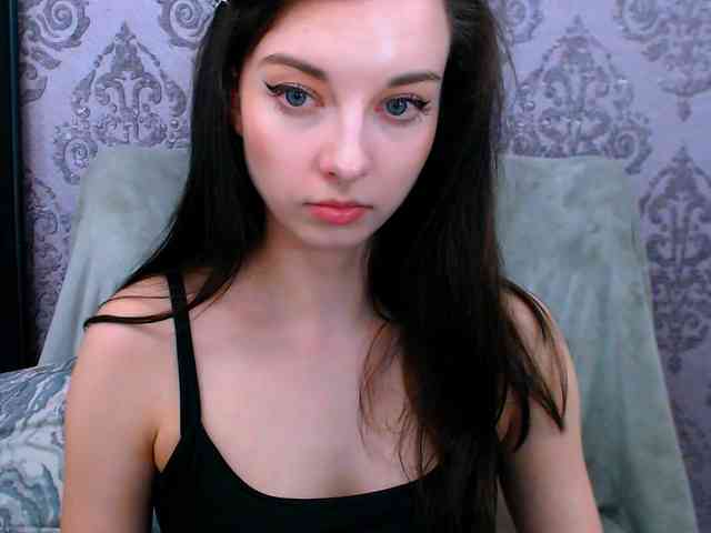 VirginLuna webcam