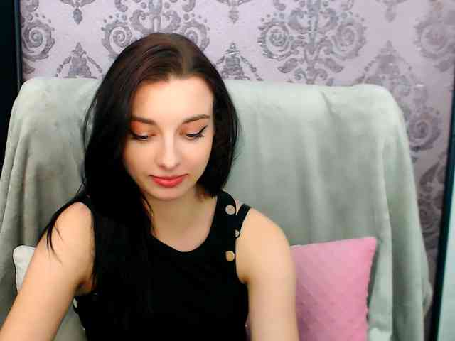VirginLuna webcam