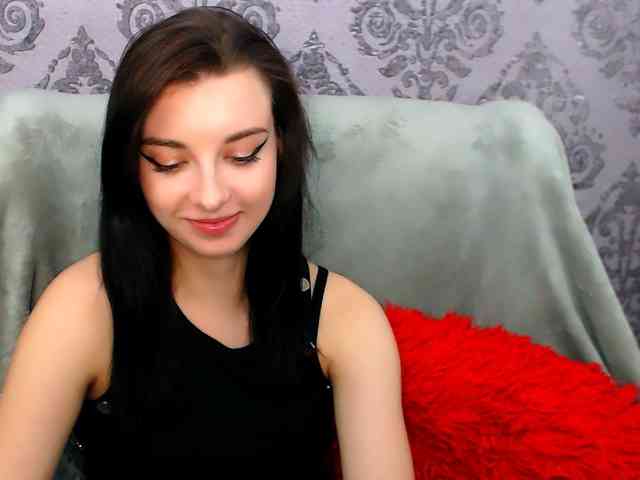VirginLuna webcam