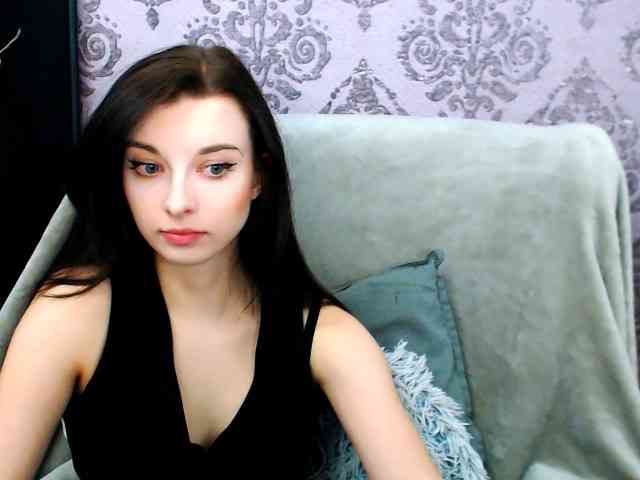 VirginLuna webcam