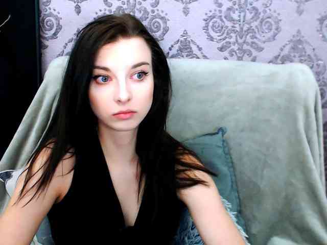 VirginLuna webcam