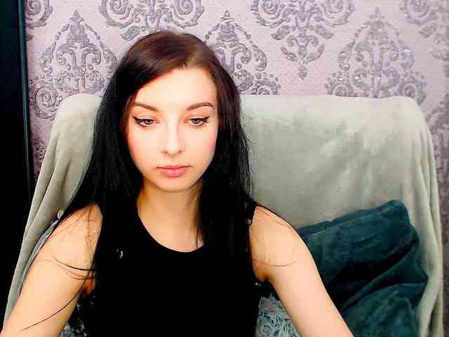 VirginLuna webcam