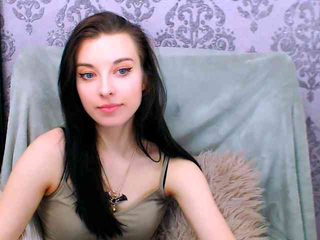 VirginLuna webcam