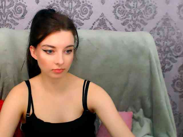 VirginLuna webcam