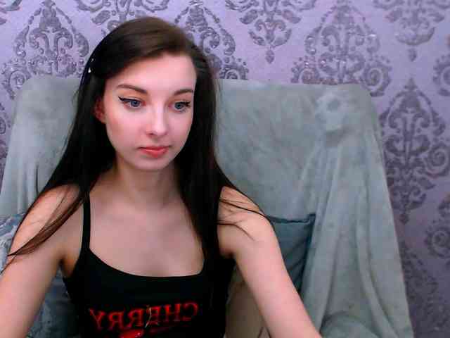 VirginLuna webcam