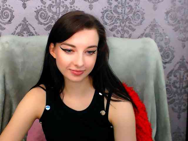 VirginLuna webcam