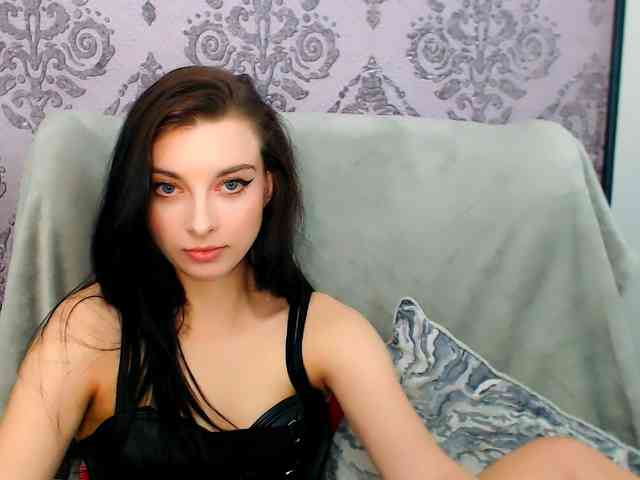 VirginLuna webcam