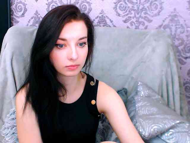 VirginLuna webcam