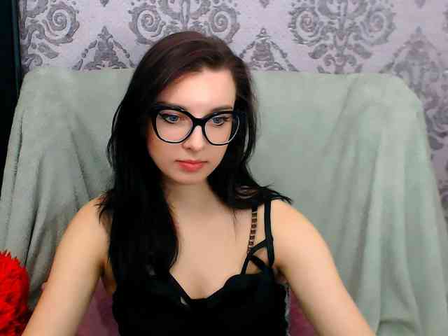 VirginLuna webcam