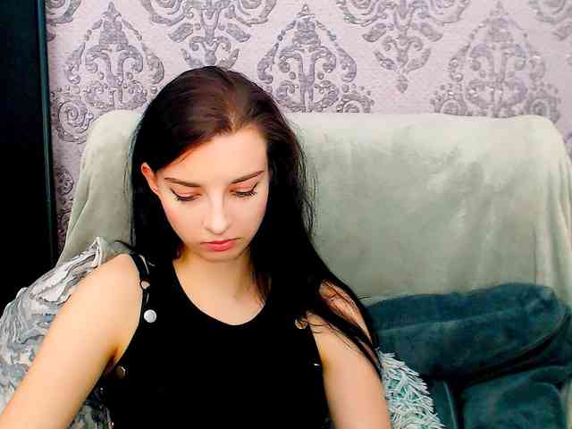 VirginLuna webcam
