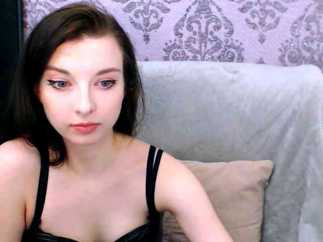 VirginLuna webcam