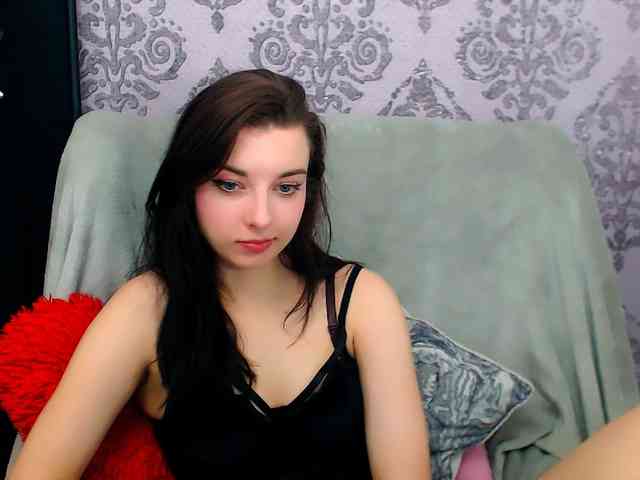 VirginLuna webcam