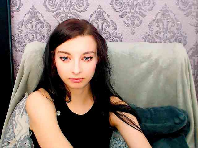 VirginLuna webcam