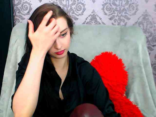 VirginLuna webcam