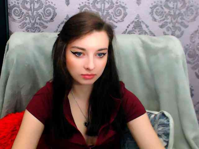 VirginLuna webcam