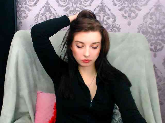 VirginLuna webcam