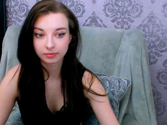 VirginLuna webcam